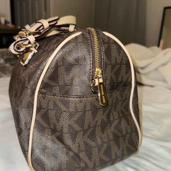 Michael Kors Grayson Monogram Satchel Brown Leather - Picture 4 of 13